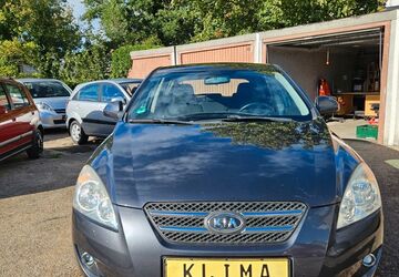 Kia ceed / Ceed 133.000 km 3.980 &euro; Nürnberg 90455