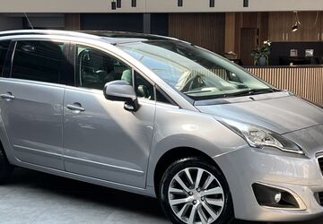 Peugeot 5008 93.762 km 6.440 &euro; Cadolzburg bei Nürnberg 90556