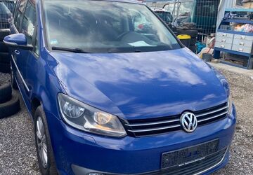 VW Touran 218.000 km 2.500 &euro; Nürnberg 90431