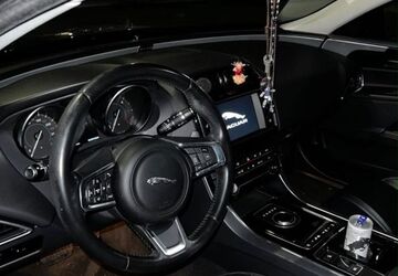 Jaguar XE 102.000 km 15.500 &euro; Nürnberg 90491