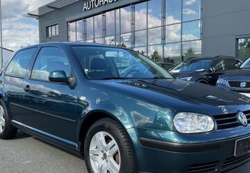 VW Golf 268.477 km 877 &euro; Fürth 90763