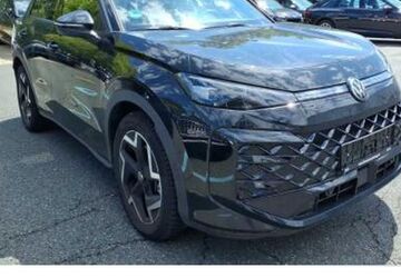 VW T-Roc 10.299 km 33.508 &euro; Nürnberg 90411