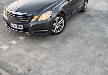 Mercedes-Benz E 200 313.000 km 8.490 &euro; Strullendorf 96129
