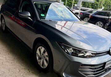 VW Passat Variant 2.100 km 32.450 &euro; Nürnberg 90475