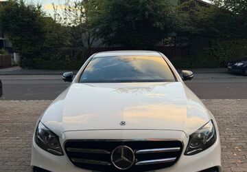 Mercedes-Benz E 300 76.849 km 33.200 &euro; Nürnberg 90449