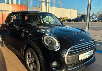 Mini ONE 99.536 km 10.870 &euro; Erlangen 91058