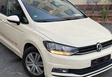 VW Touran 473.254 km 6.950 &euro; Nürnberg 90409