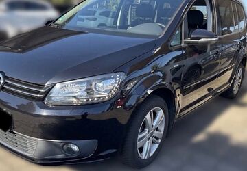 VW Touran 137.000 km 10.499 &euro; Wendelstein 90530