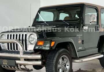 Jeep Wrangler 166.316 km 14.990 &euro; Neunkirchen a.Brand 91077