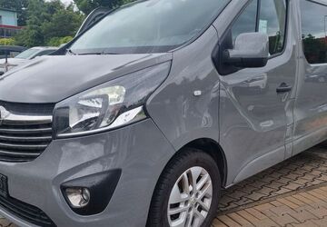 Opel Vivaro 185.000 km 12.950 &euro; Nürnberg 90431