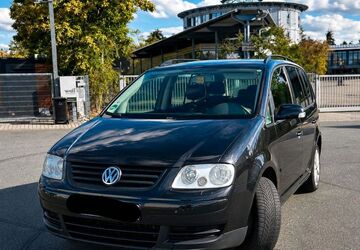 VW Touran 269.000 km 2.100 &euro; Nürnberg 90439