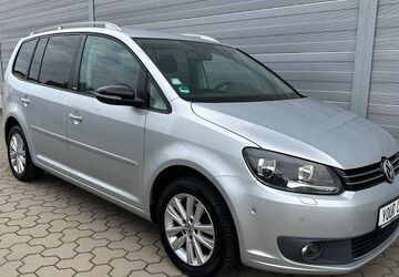 VW Touran 181.938 km 4.999 &euro; Fürth-Vach 90768