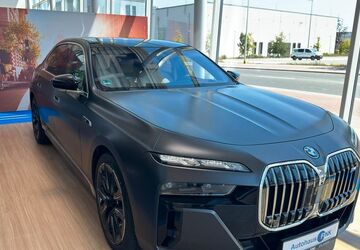 BMW M760 7.584 km 121.900 &euro; Erlangen 91058