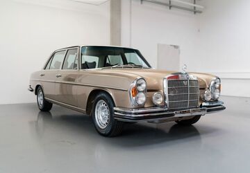 Mercedes-Benz 300 4.900 km 87.500 &euro; Nürnberg 90408