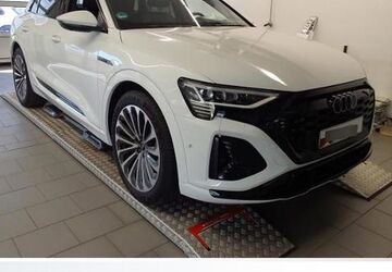 Audi Q8 e-tron 43.950 km 48.850 &euro; Nürnberg 90411