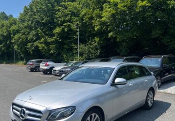 Mercedes-Benz E 220 145.700 km 17.450 &euro; Lauf a. d. Pegnitz 91207