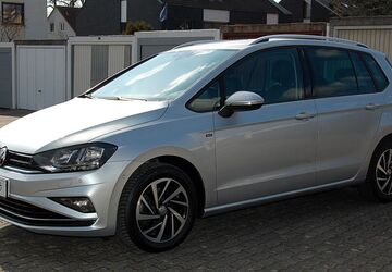 VW Golf Sportsvan 82.200 km 14.980 &euro; Feucht 90537
