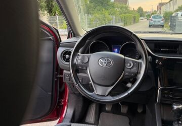 Toyota Auris 102.500 km 11.200 &euro; Nürnberg 90491