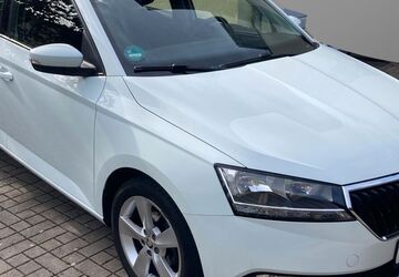 Skoda Fabia 53.000 km 10.800 &euro; Lauf 91207