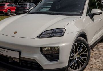 Porsche Macan 9.900 km 89.990 &euro; Nürnberg 90425