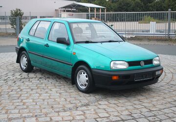 VW Golf 138.932 km 2.488 &euro; Nürnberg 90441