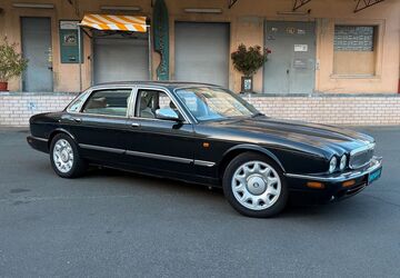 Jaguar Daimler 168.000 km 11.900 &euro; Nürnberg 90411