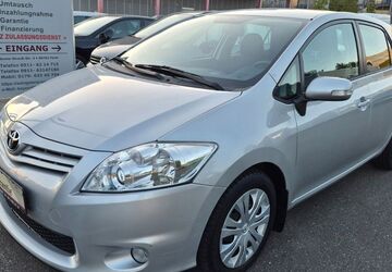 Toyota Auris 53.070 km 7.970 &euro; Fürth 90763