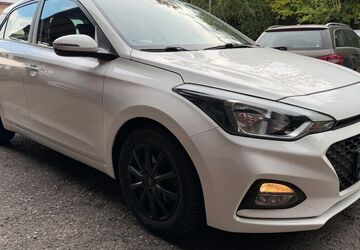 Hyundai i20 72.174 km 12.200 &euro; Fürth 90768
