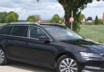 Skoda Superb 97.086 km 22.800 &euro; Pommersfelden 96178