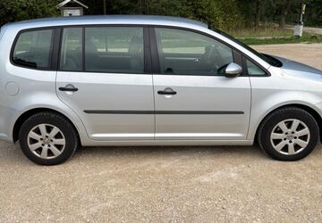 VW Touran 150.000 km 7.500 &euro; Schwabach 91126